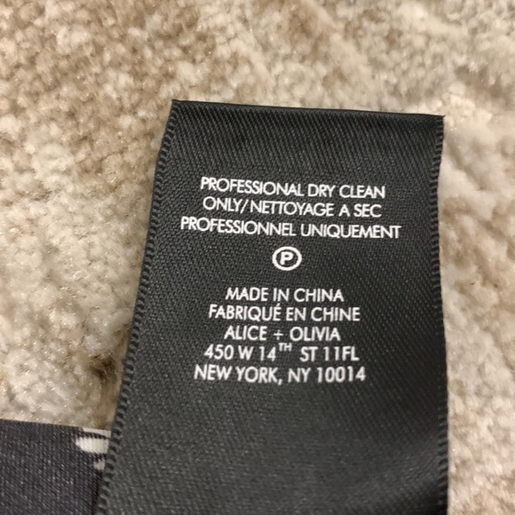 Alice and Olivia woman’s top - Picture 9 of 9